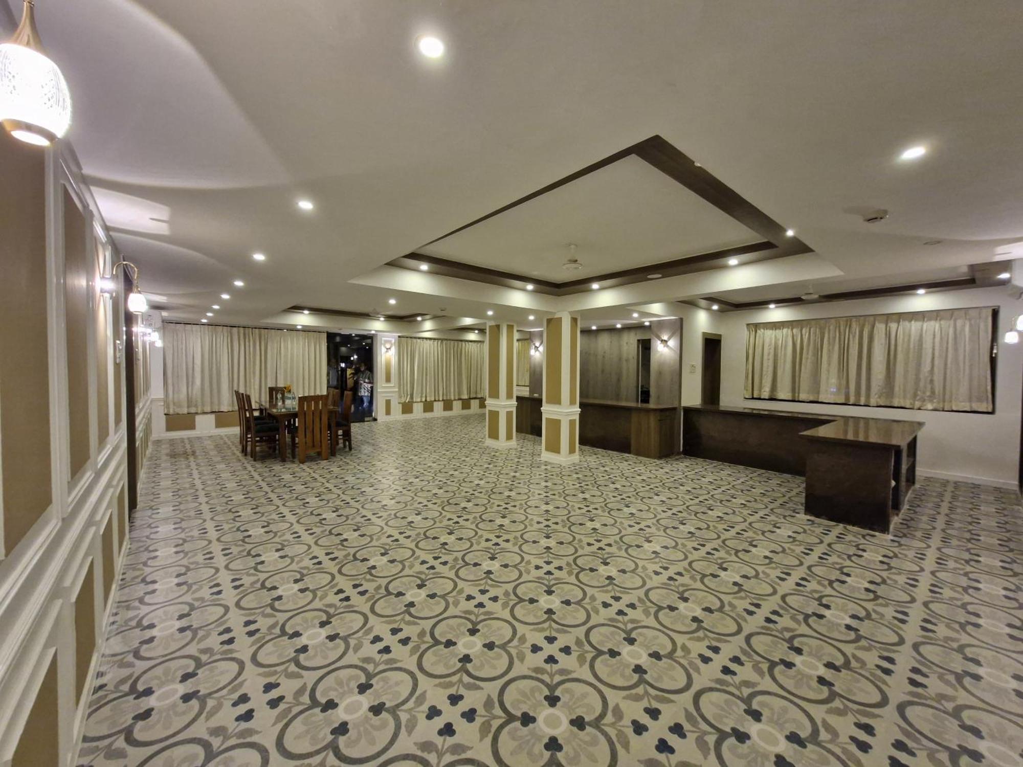 Golden Landmark Green Valley Beach Resort Dona Paula Exterior foto