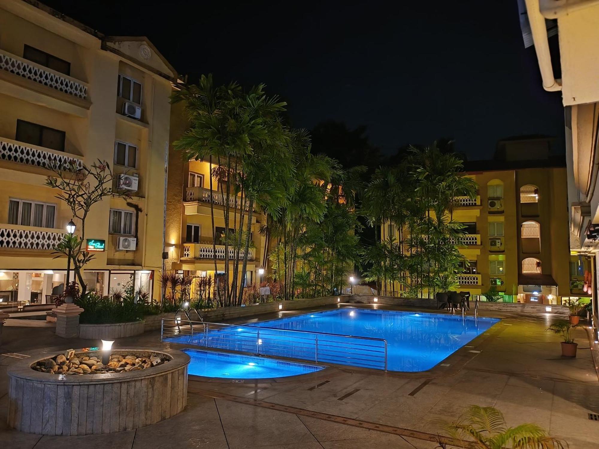 Golden Landmark Green Valley Beach Resort Dona Paula Exterior foto
