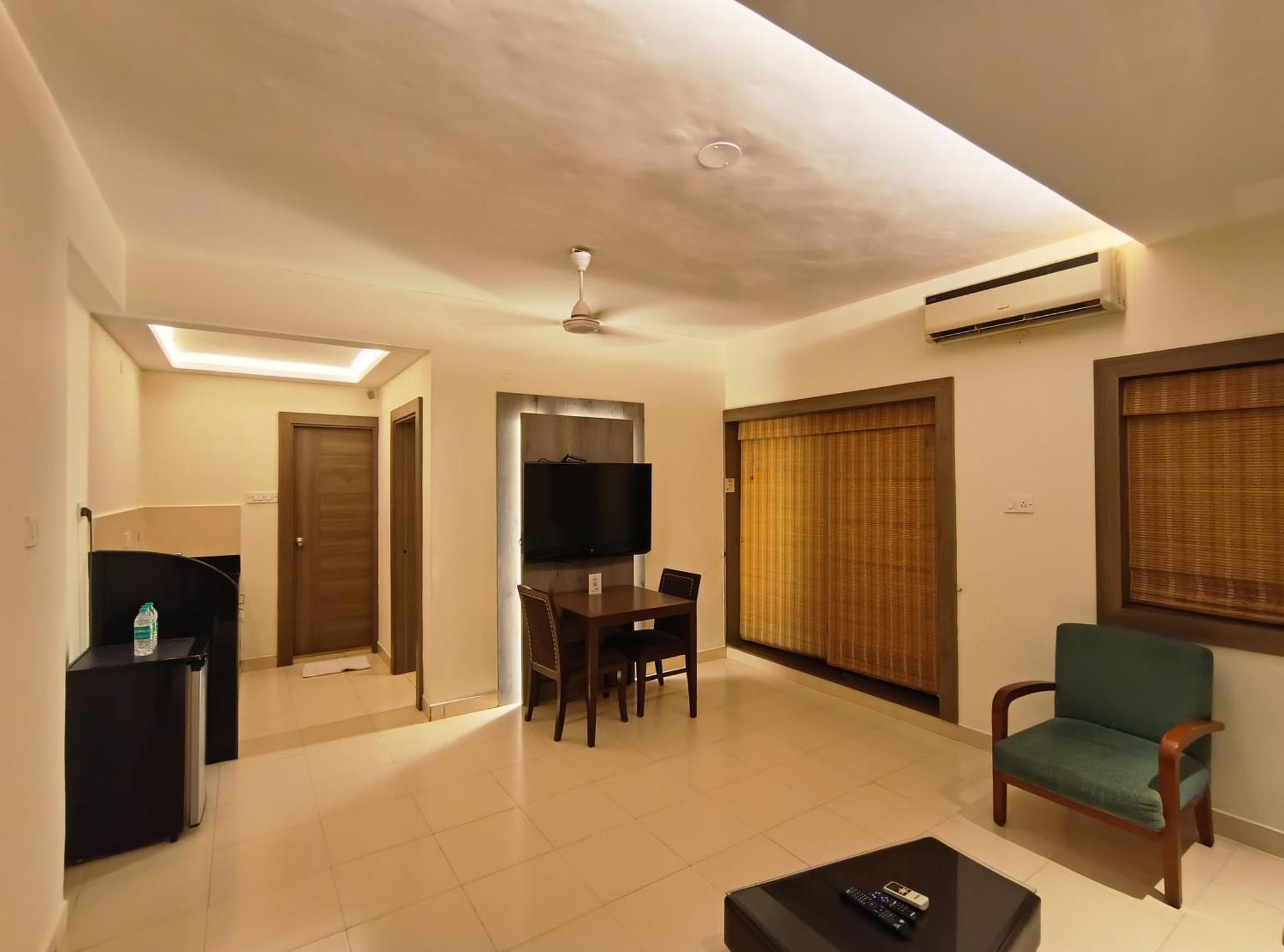 Golden Landmark Green Valley Beach Resort Dona Paula Exterior foto